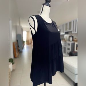 DKNY top, never used, NWT, size S